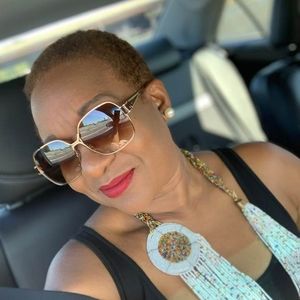 Meet your Posher, Charmaine